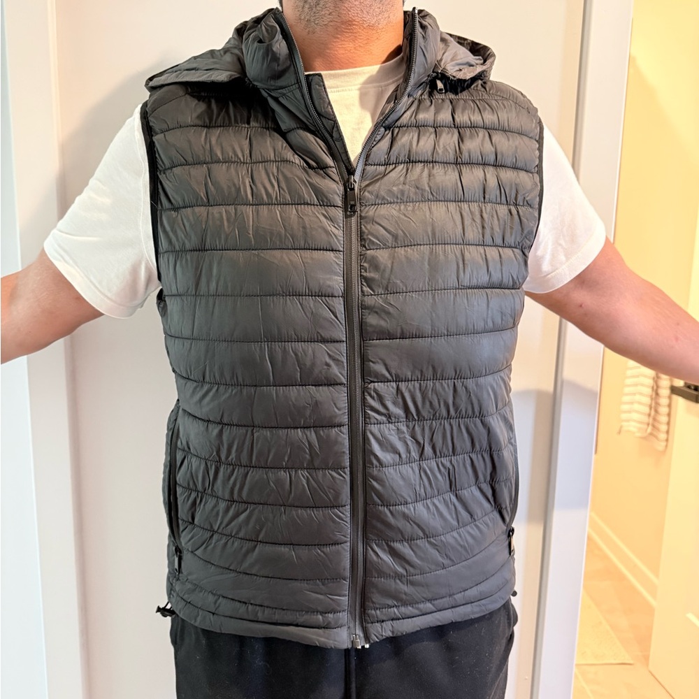 Zara Men's Charcoal Puffer Vest